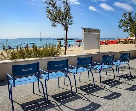 Bel T2 Au Calme - Les Résidences De Saint-clair à 6min à Pieds De La Très Belle De St Clair - Parking, Clim, Wifi * Le Lavandou