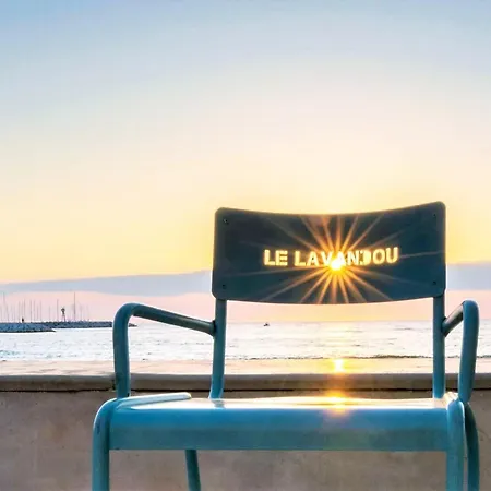 Apartamento Bel T2 Au Calme - Les Résidences De Saint-clair à 6min à Pieds De La Très Belle De St Clair - Parking, Clim, Wifi Le Lavandou